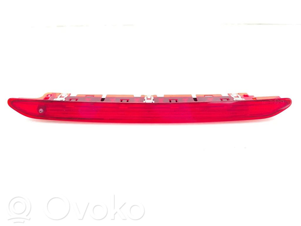 Skoda Karoq Third/center stoplight 
