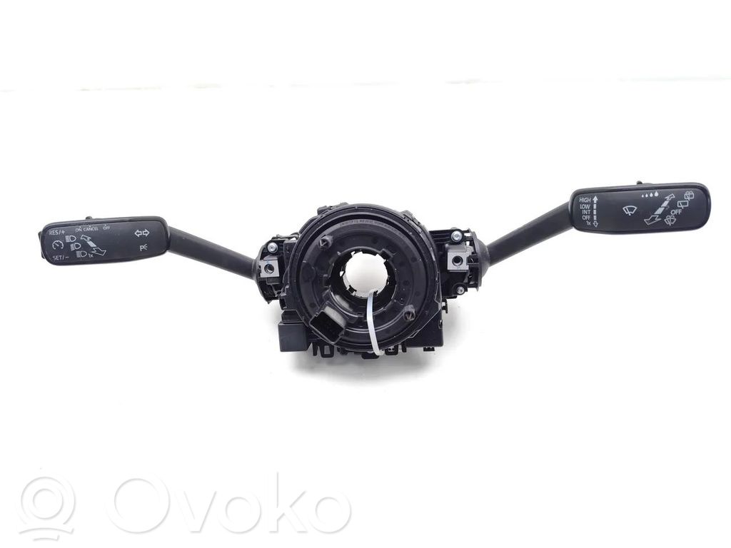 Skoda Karoq Wiper turn signal indicator stalk/switch 