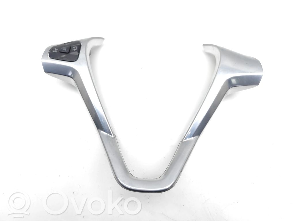 Ford Fiesta Steering wheel buttons/switches 