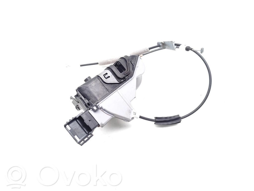 Peugeot Traveller Front door lock 