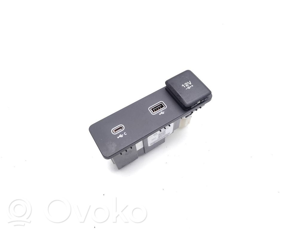 Jaguar I-Pace USB jungtis