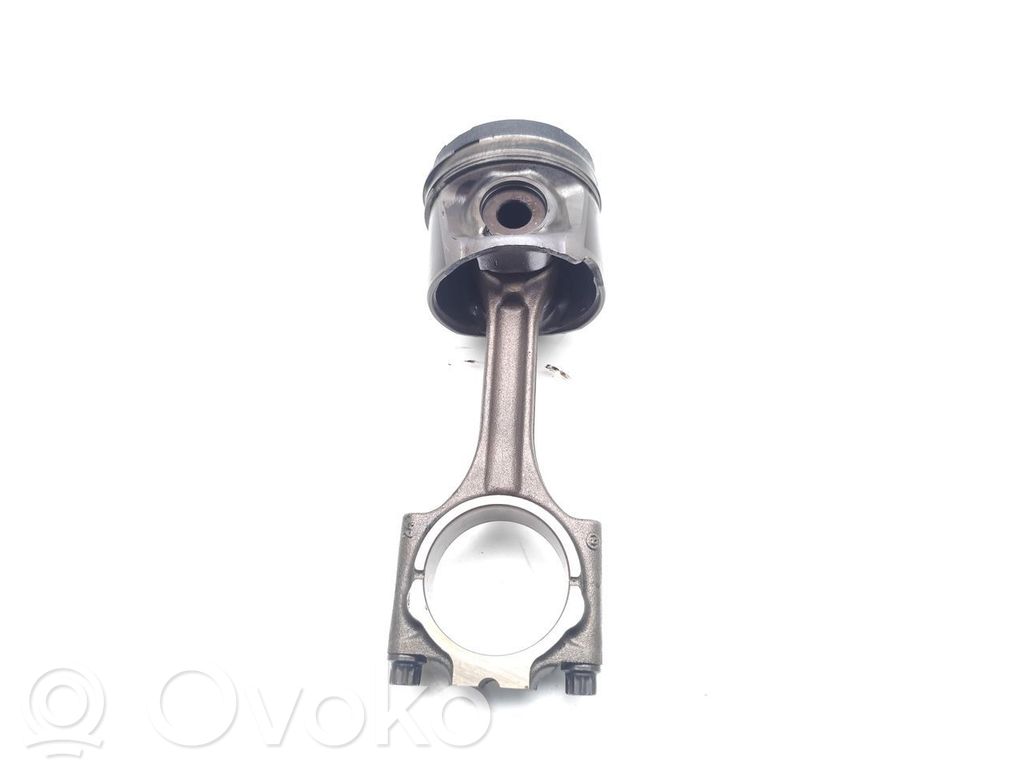 Tłok z korbowodem   D5244T4