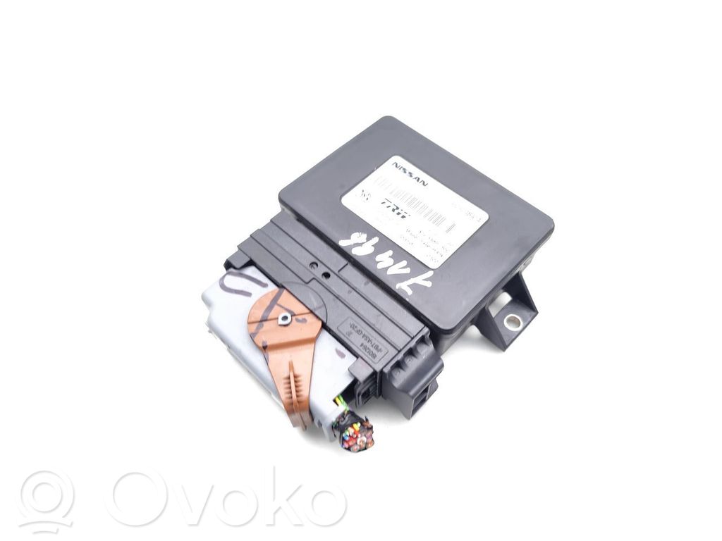 Nissan Qashqai Moduł / Sterownik hamulca ręcznego 