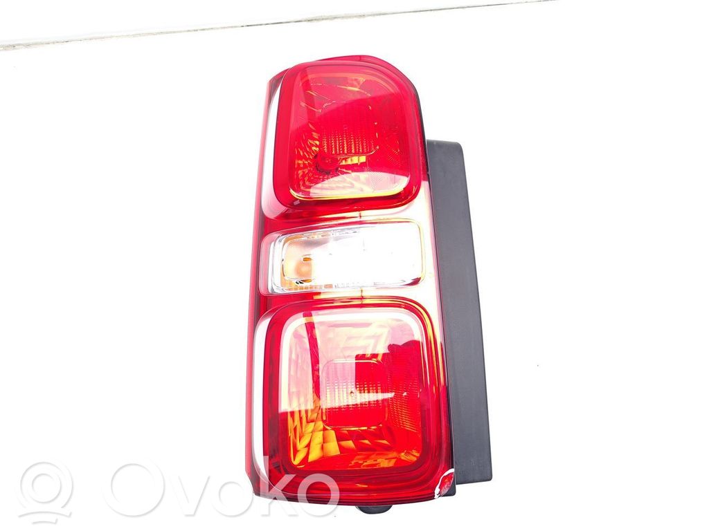 Peugeot Traveller Lampa tylna 