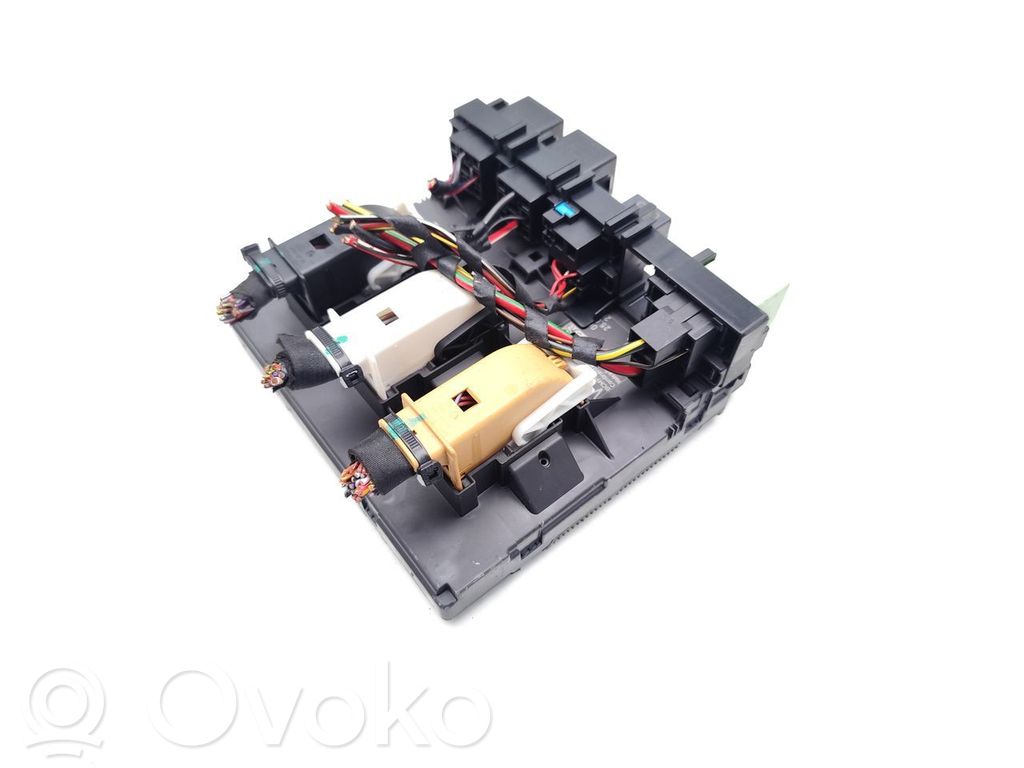Volkswagen PASSAT CC Modul de control caroserie central 