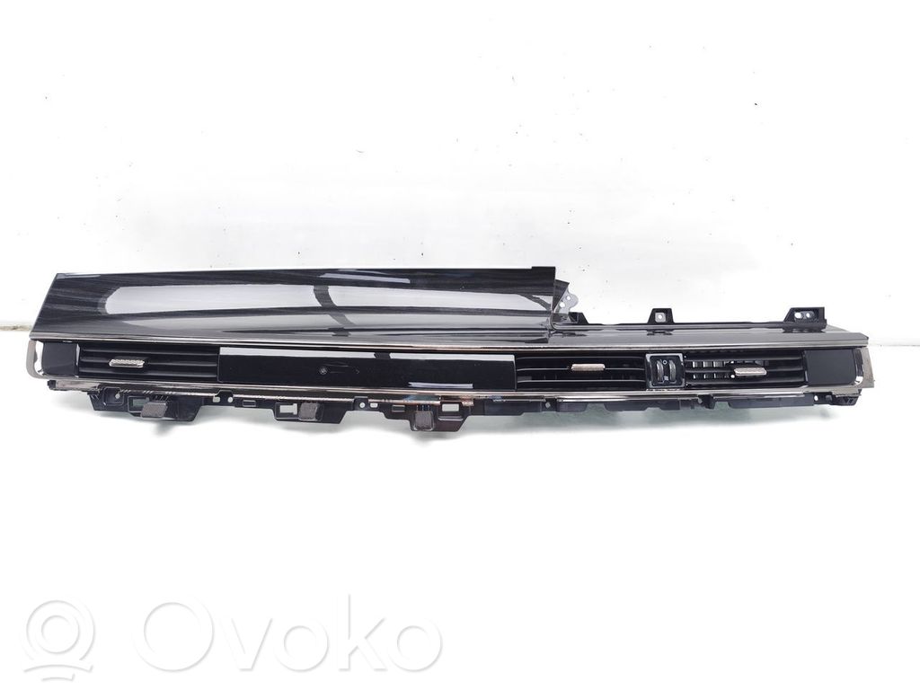 Grille d'aération centrale   T19CEVR5300021,202503200153,T19CEVR