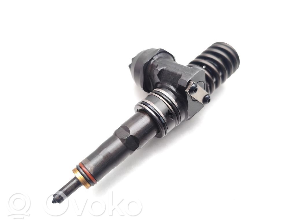 Injector combustibil   038130073AG,0414720215