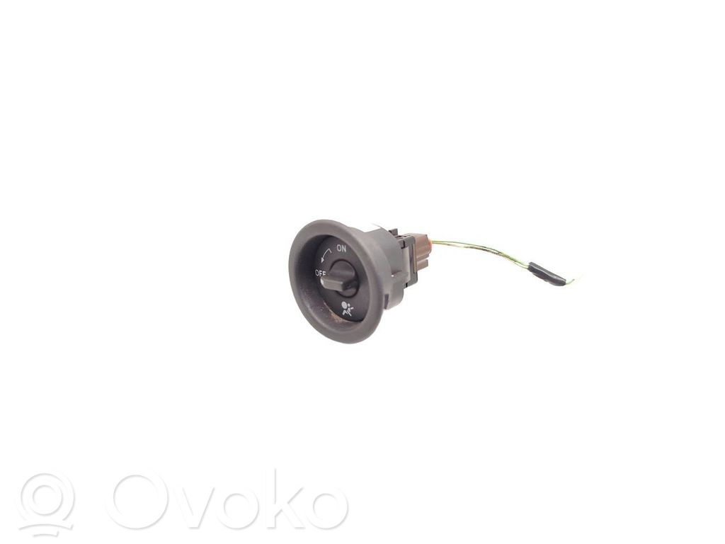Dacia Logan II Passenger airbag on/off switch 