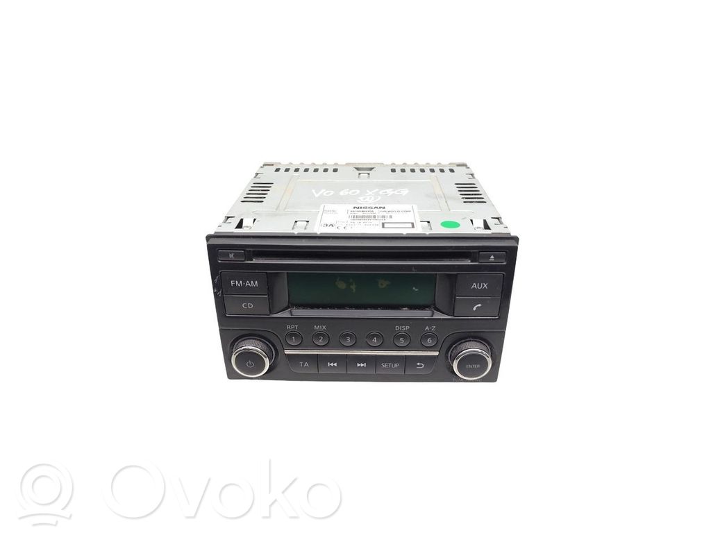 Nissan Qashqai Panel / Radioodtwarzacz CD/DVD/GPS 