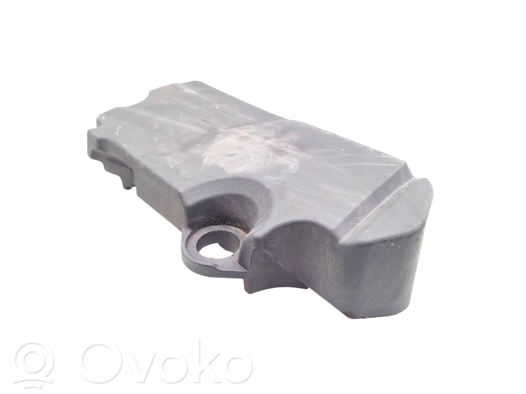 Ford Focus Variklio dangtis (apdaila)