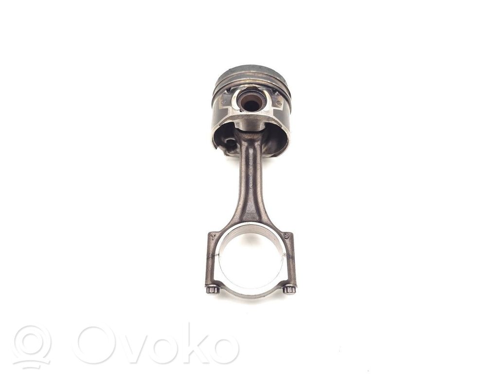 Citroen Dispatch III Piston with connecting rod 