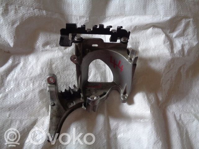 Peugeot 308 Fuel filter bracket/mount holder 
