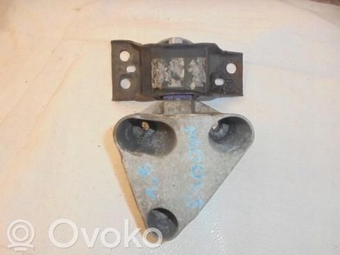 Renault Laguna III Engine mount vacuum valve 