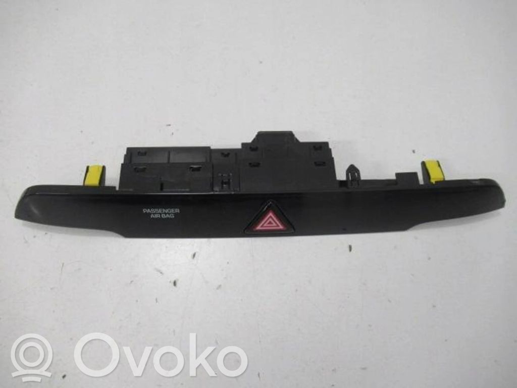 Hyundai Tucson LM Przycisk świateł awaryjnych 