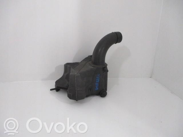 Renault Clio III Air filter box 
