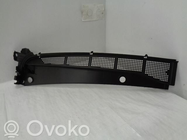 Peugeot Traveller Wiper trim 