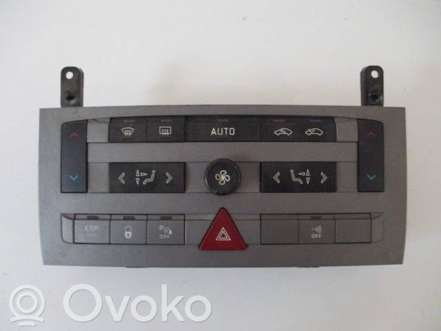 Peugeot 407 Climate control unit 