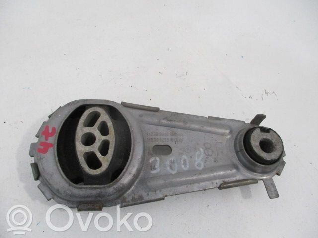 Renault Megane III Engine mounting bracket 