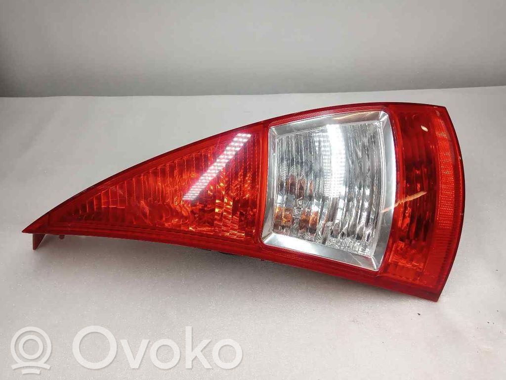 Rear/tail lights   04060