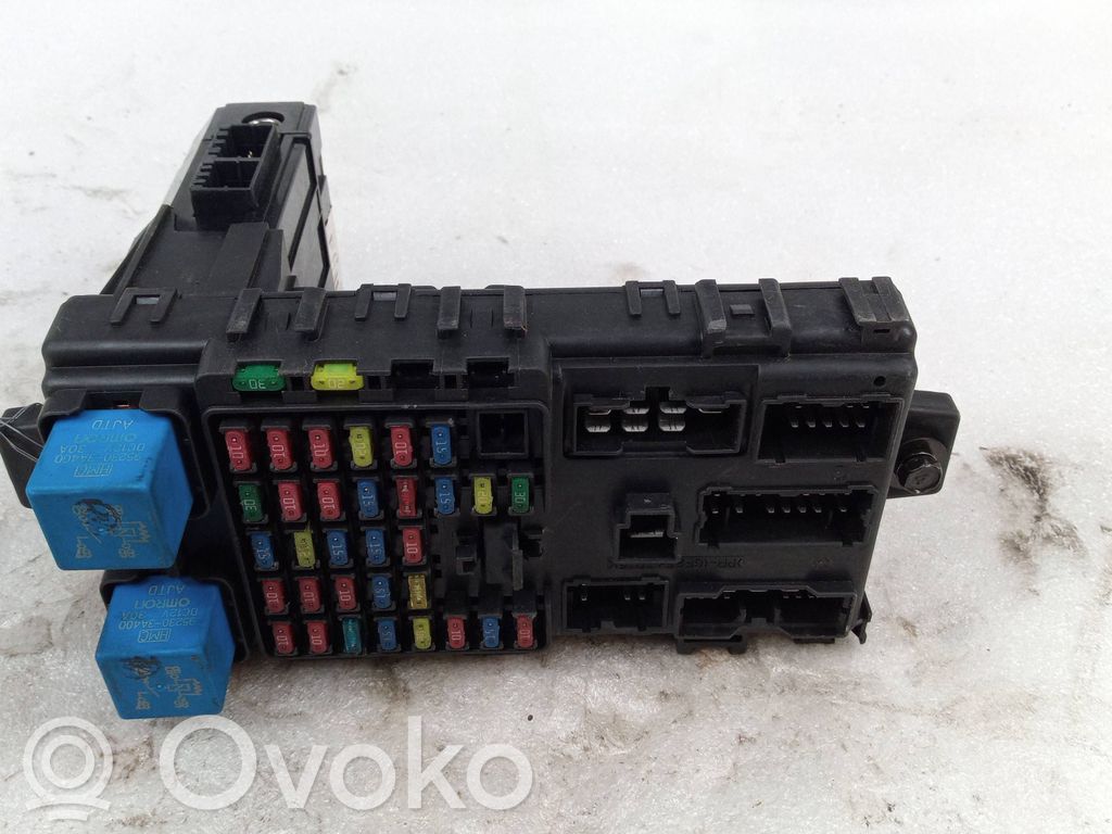 Hyundai Trajet Fuse module 