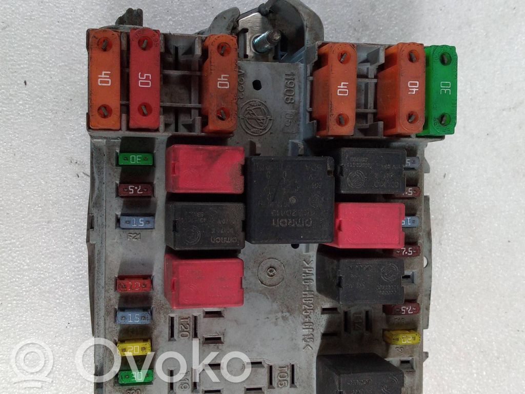 Módulo de fusible   1349944080