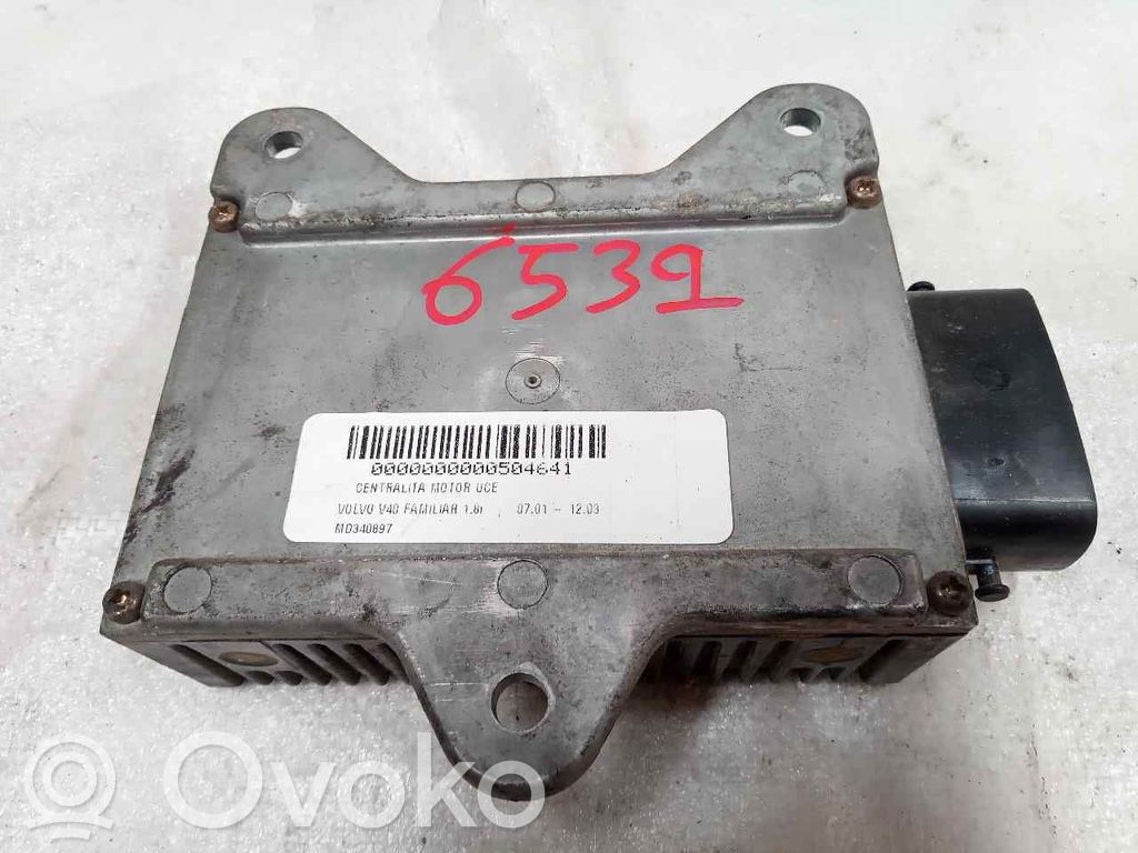 Unidad de control/módulo del motor   MD340897