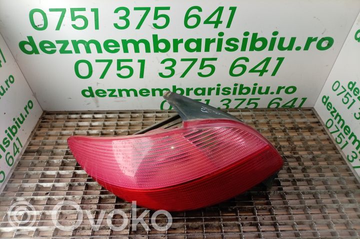 Rear/tail lights   E27203