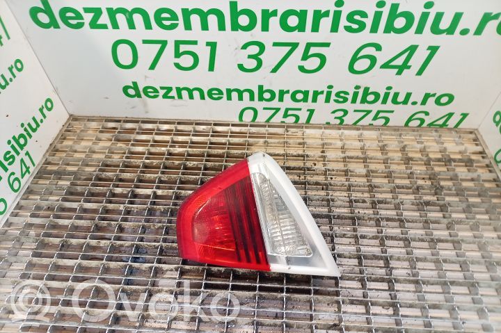 Tailgate rear/tail lights   6937460