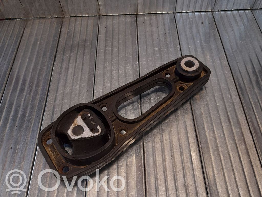 Dacia Duster Engine mount bracket 