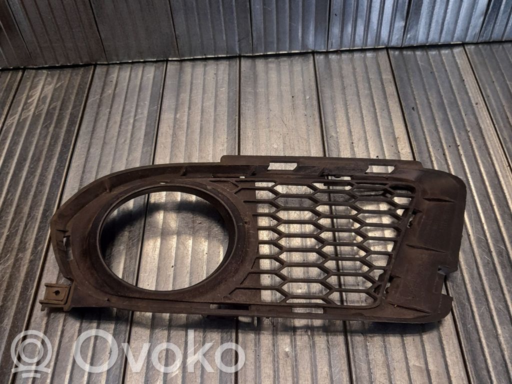BMW 3 E92 E93 Etupuskurin alempi jäähdytinsäleikkö 