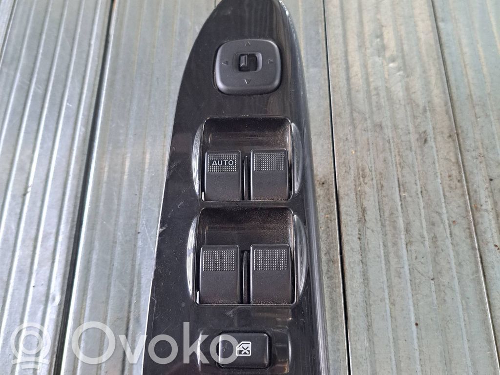 Mazda 626 Elektrisko logu slēdzis 