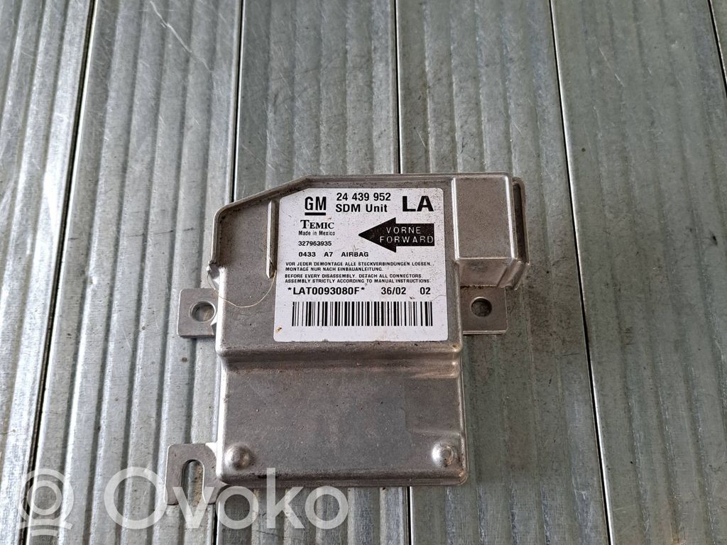 Opel Corsa C Airbag control unit/module 