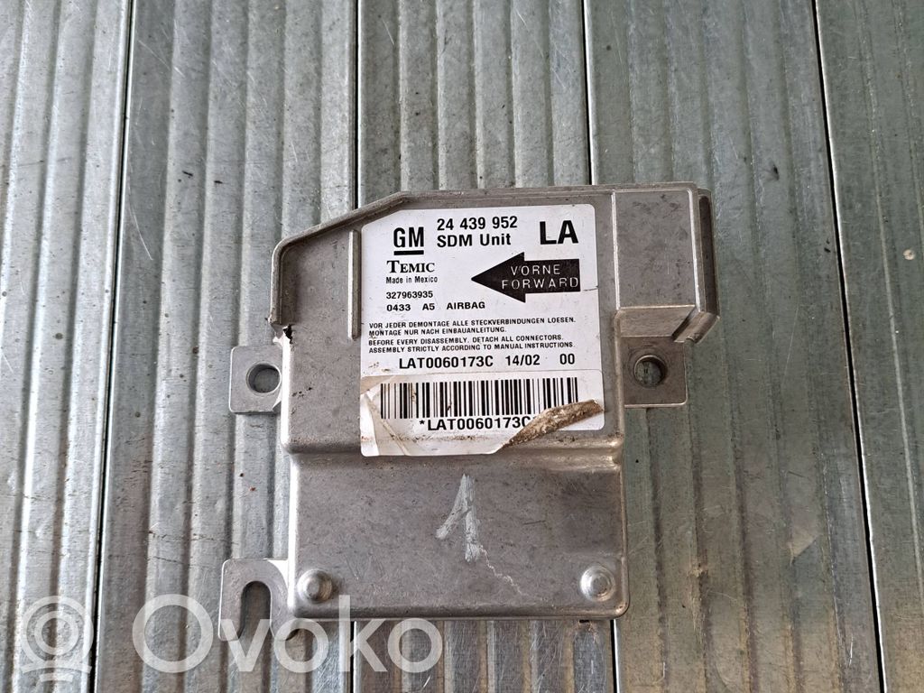 Opel Corsa C Airbag control unit/module 