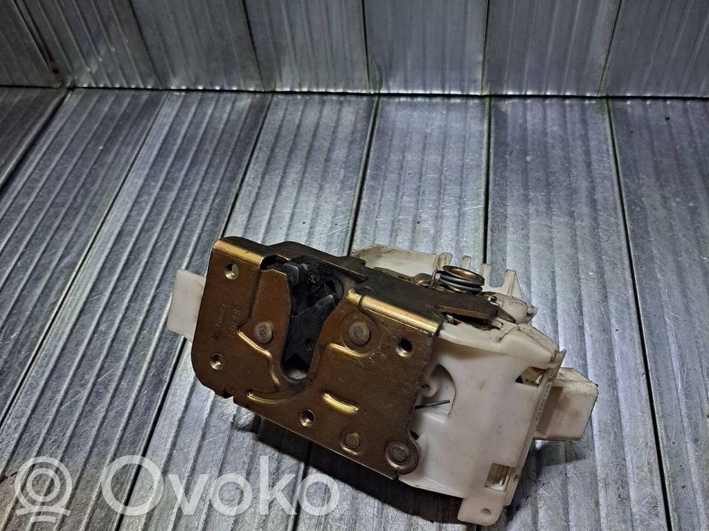 Ford Mondeo Mk III Zamek drzwi tylnych 