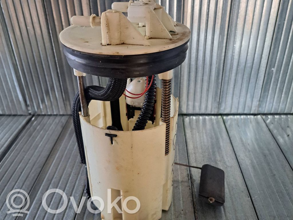 Nissan Primera Pompa paliwa w zbiorniku 