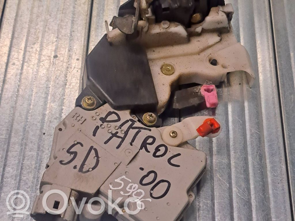 Nissan Patrol Y61 Takaoven lukko 