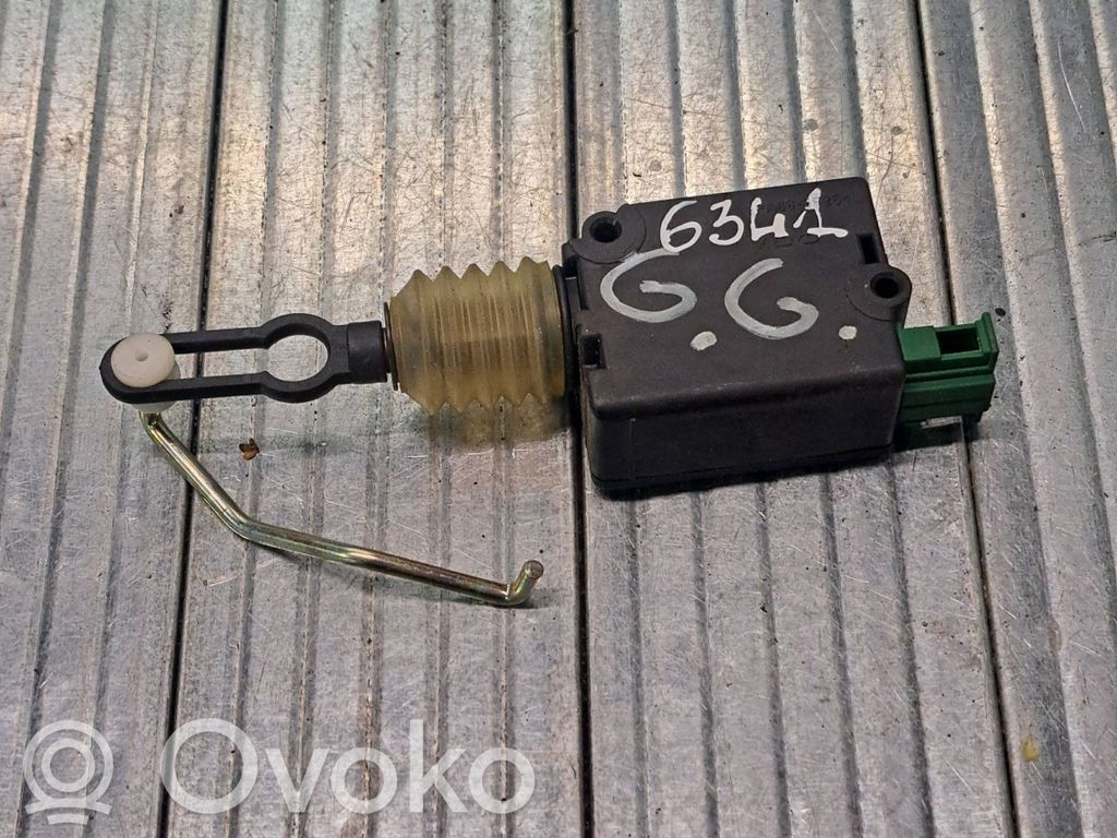 Central locking motor   8D9962115A,406204247