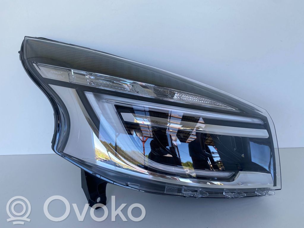 Renault Trafic III (X82) Far 