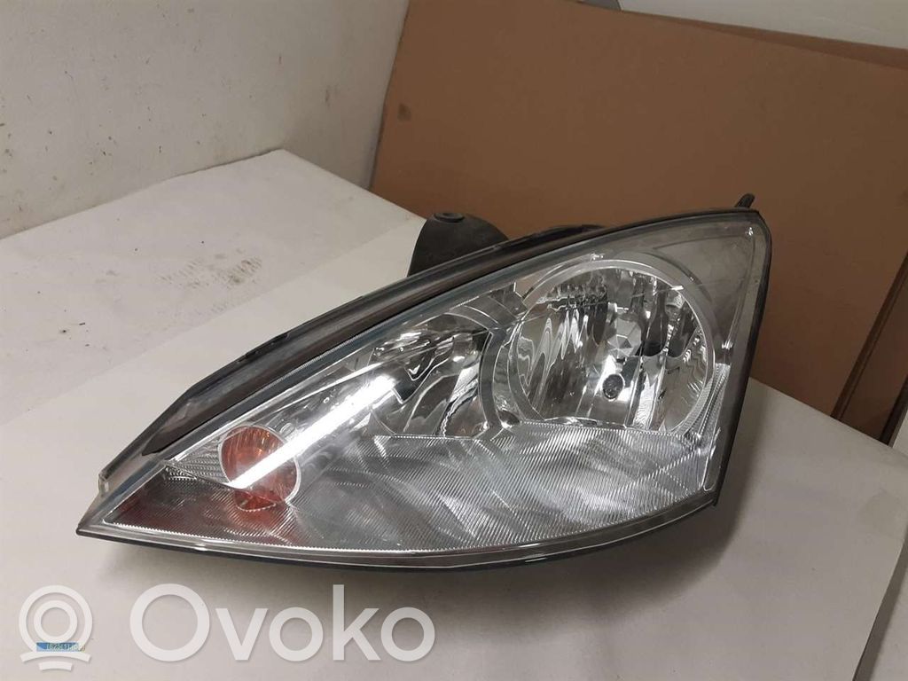 Ford Focus Headlight/headlamp 