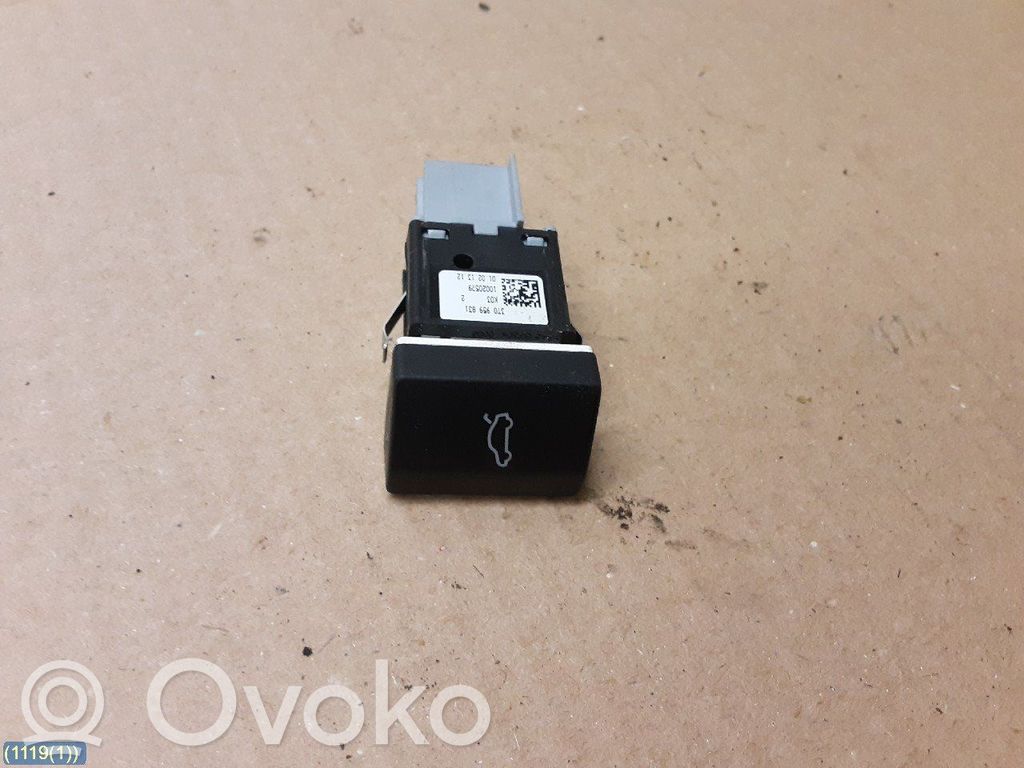 Skoda Superb B6 (3T) Tailgate/boot open switch button 