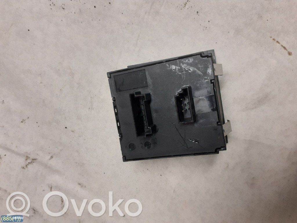 Hätävilkkujen kytkin   61319196713,549549500