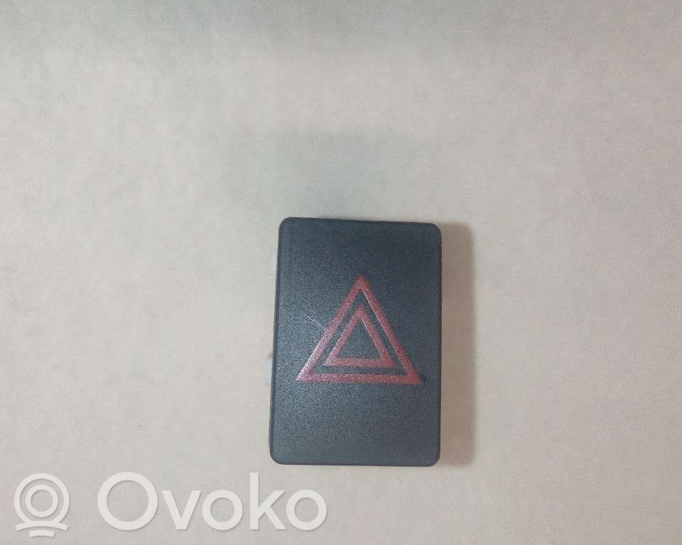 Nissan Qashqai Hazard light switch 