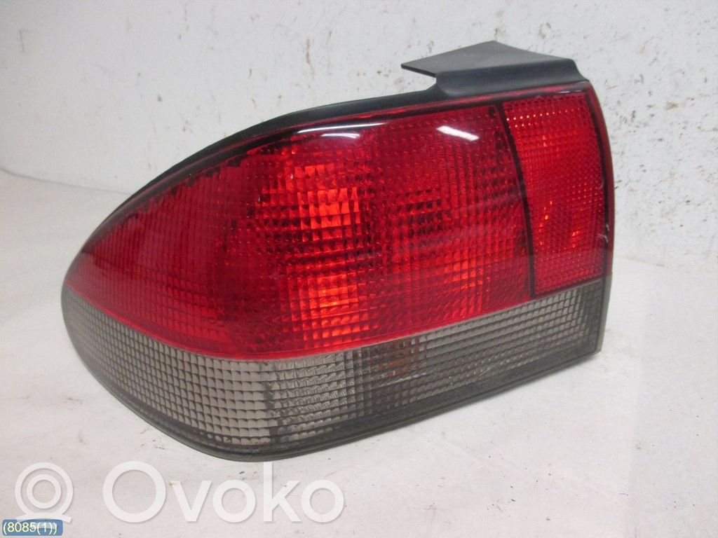 Saab 900 Aizmugurējais lukturis virsbūvē 
