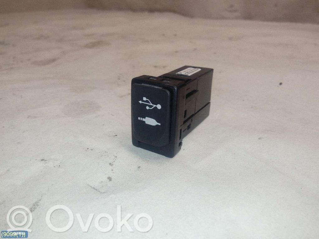 USB-Anschluss   861900D030