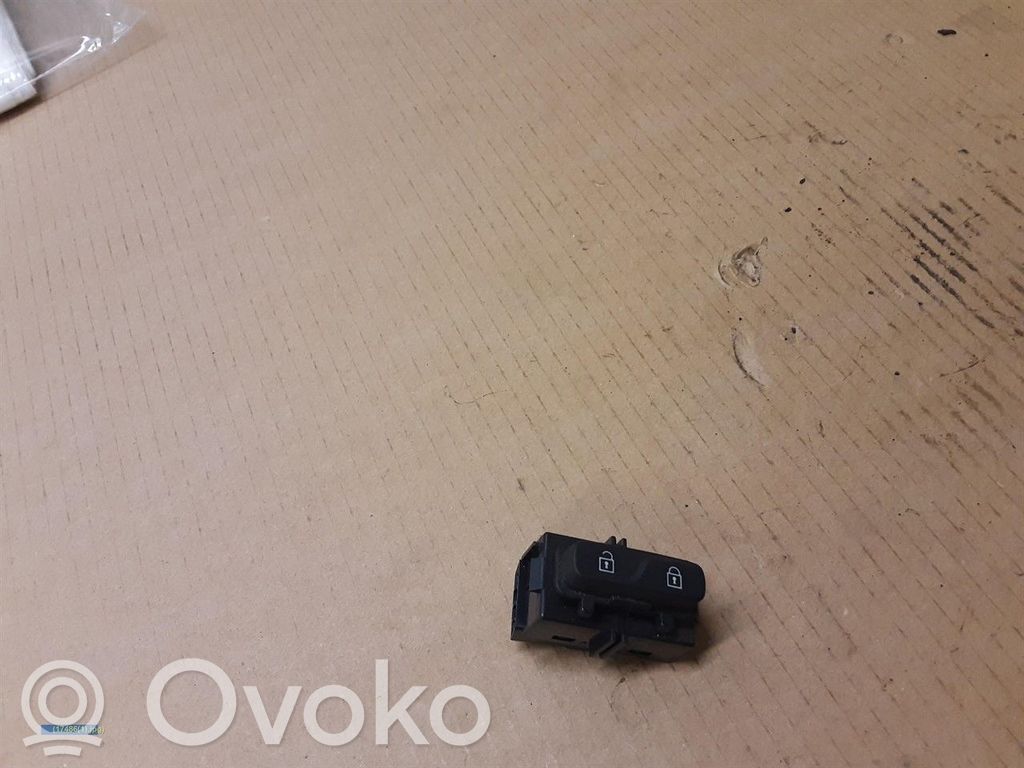Botón interruptor de bloqueo de puertas   31272014