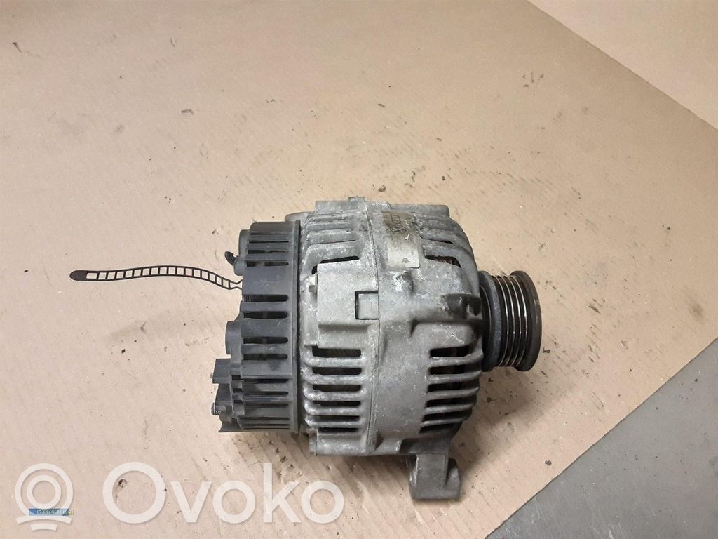 Audi A4 S4 B5 8D Ģenerators 