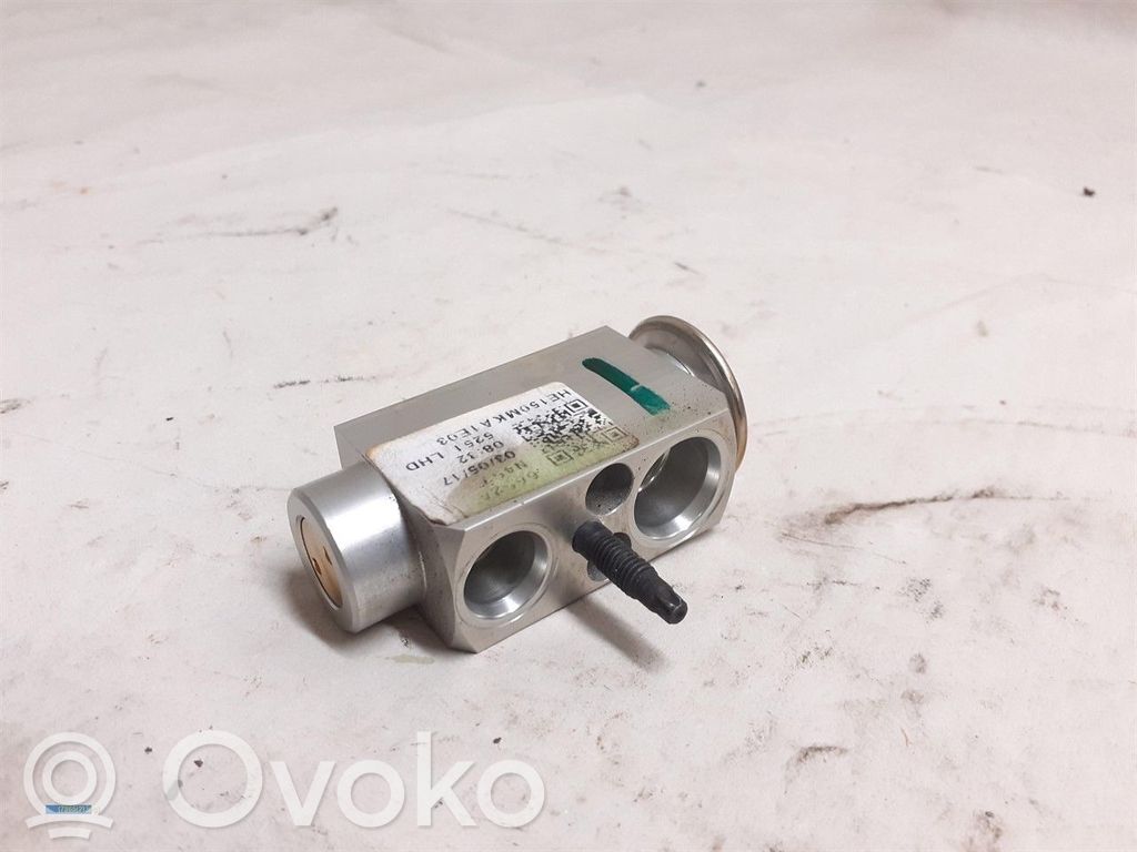 Volvo V40 Клапан расширения кондиционера воздуха 
