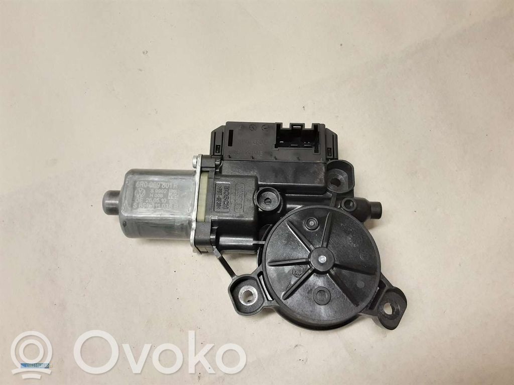 Volkswagen Polo V 6R Silnik regulatora szyby drzwi przednich 