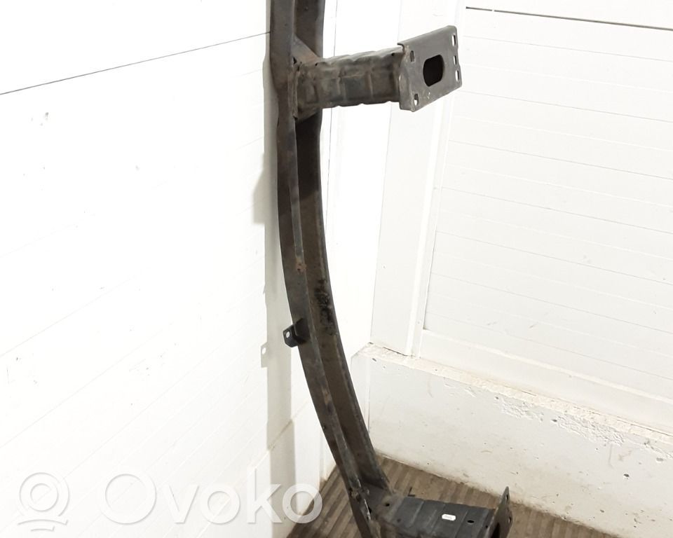 Priekšpusē bampera sija / balka   51117146645