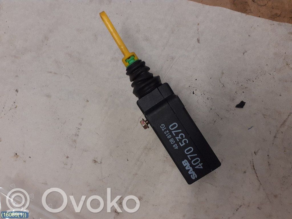 Loading door lock   40705370